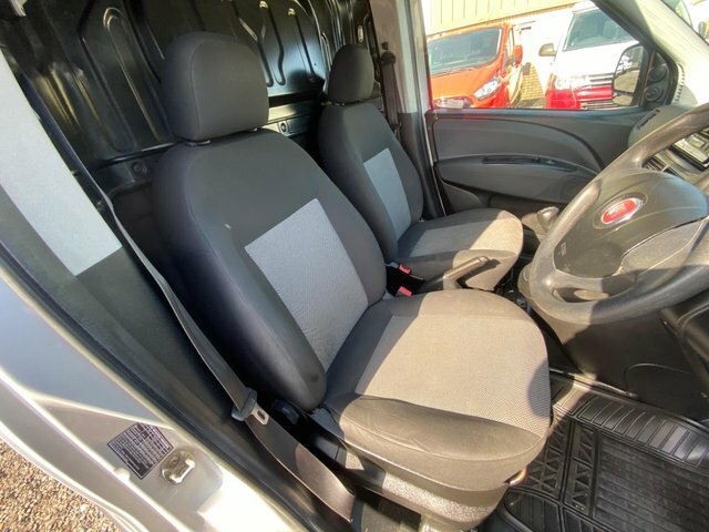 Fiat Doblo Doblo 16V Tecnico Multijet II White #40