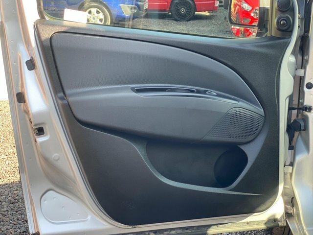 Fiat Doblo Doblo 16V Tecnico Multijet II White #49