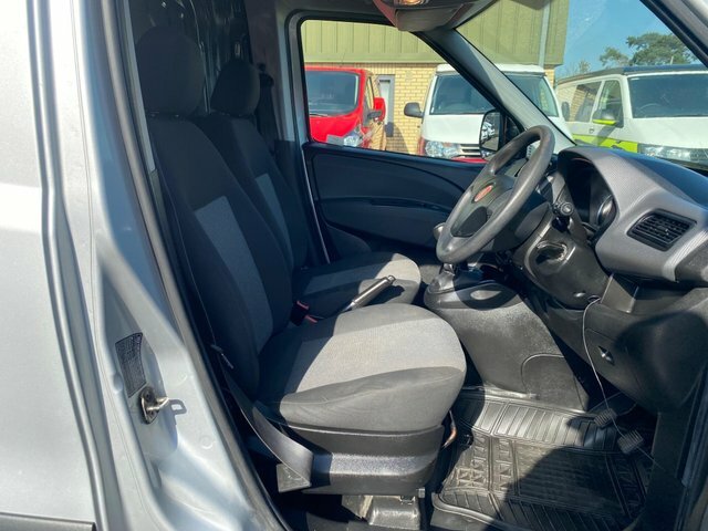 Fiat Doblo Doblo 16V Tecnico Multijet II White #39