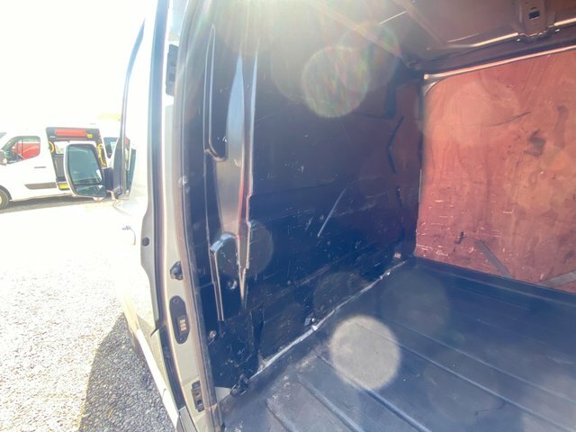 Ford Transit Custom Custom 2.2 290 Sport Pv 153 Bhp Red #12