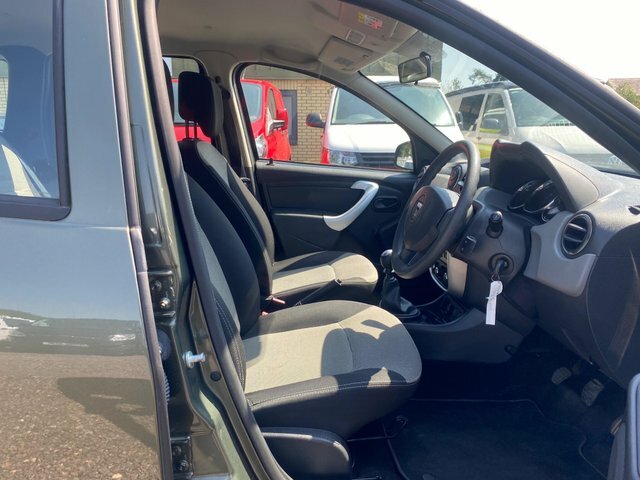 Dacia Duster 1.5 Dci Ambiance Euro 5 Green #5