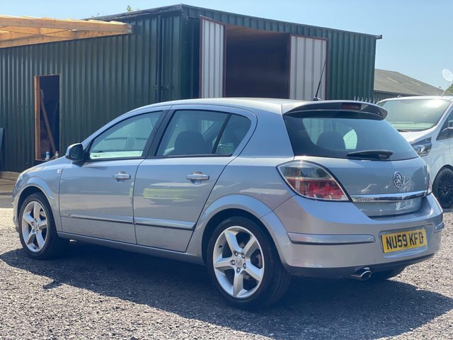 Vauxhall Astra 1.8I 16V Sri Silver #3