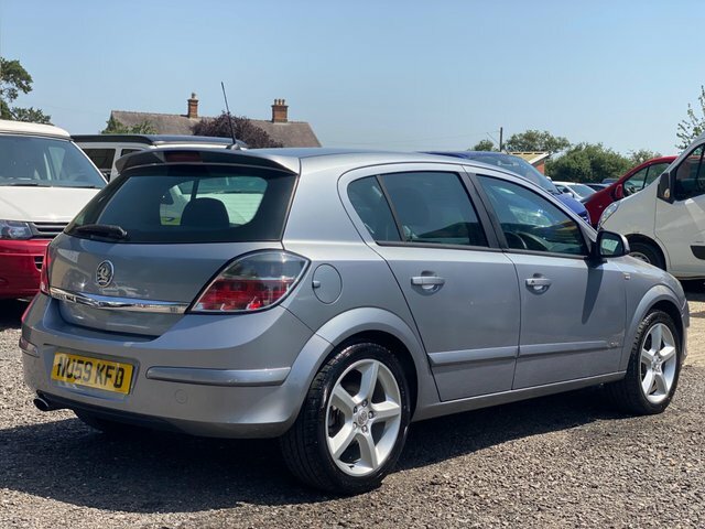 Vauxhall Astra 1.8I 16V Sri Silver #4