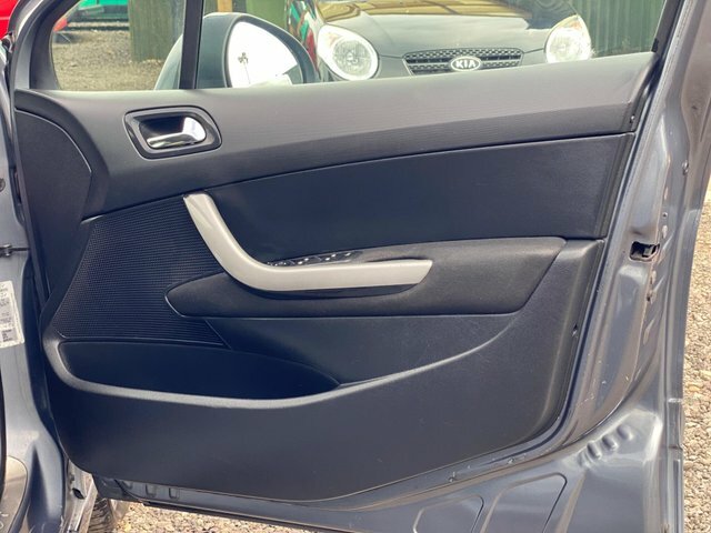 Peugeot 308 1.6 Vti S Black #35