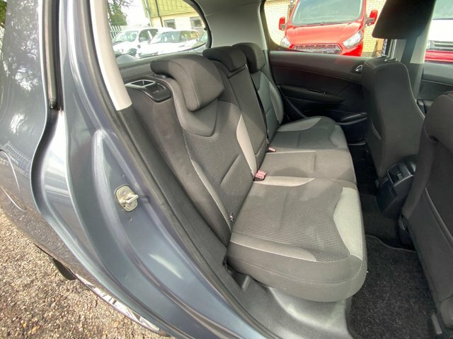 Peugeot 308 1.6 Vti S Black #36