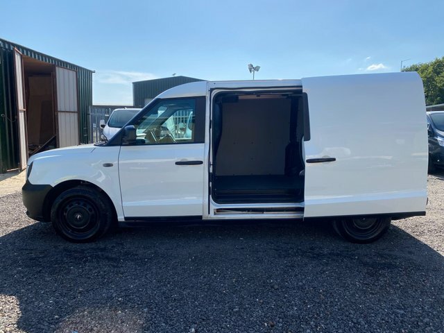 LEVC VN5 City Phev 1.5L 110Kw 31Kwh 150Ps White #13