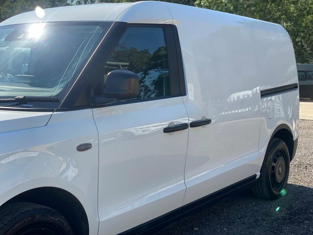 LEVC VN5 City Phev 1.5L 110Kw 31Kwh 150Ps White #27