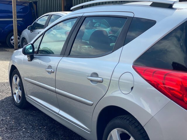 Peugeot 207 SW Sw Active 1.4 Silver #29