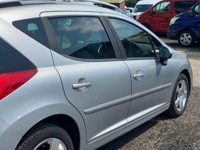 Peugeot 207 SW Sw Active 1.4 Silver #31