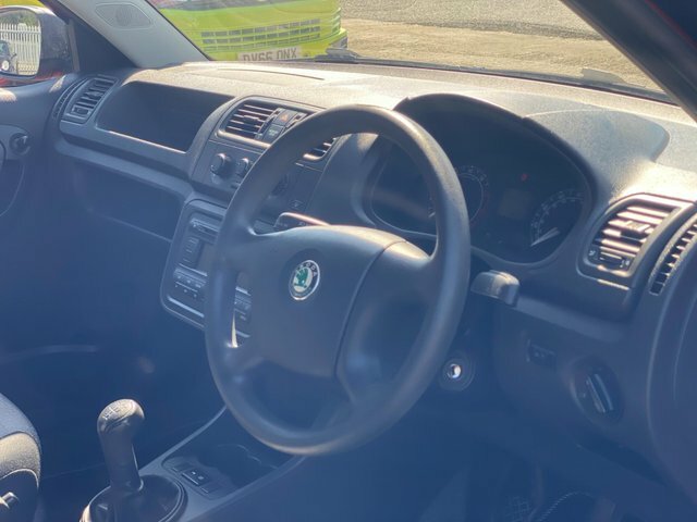 Skoda Fabia 1.2 Htp 6V 1 Red #5