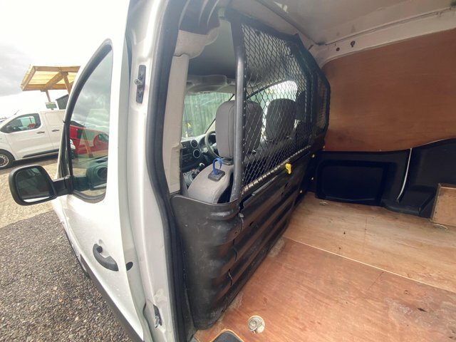 Peugeot Partner 1.6 Hdi 850 Professional Panel Van Manu Silver #40