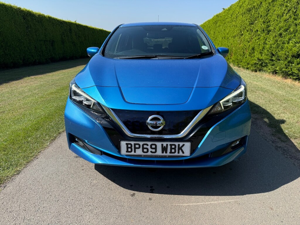 Nissan Leaf 110Kw Tekna 40Kwh  #2