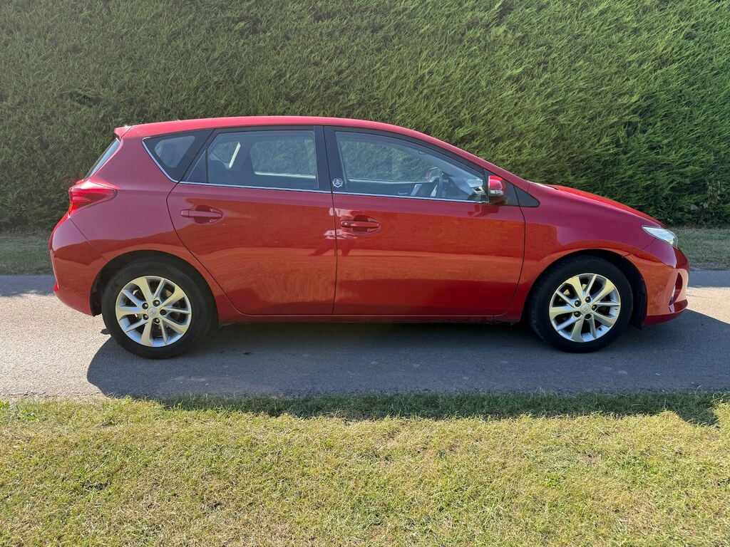 Toyota Auris 1.4 D-4d Icon  #4