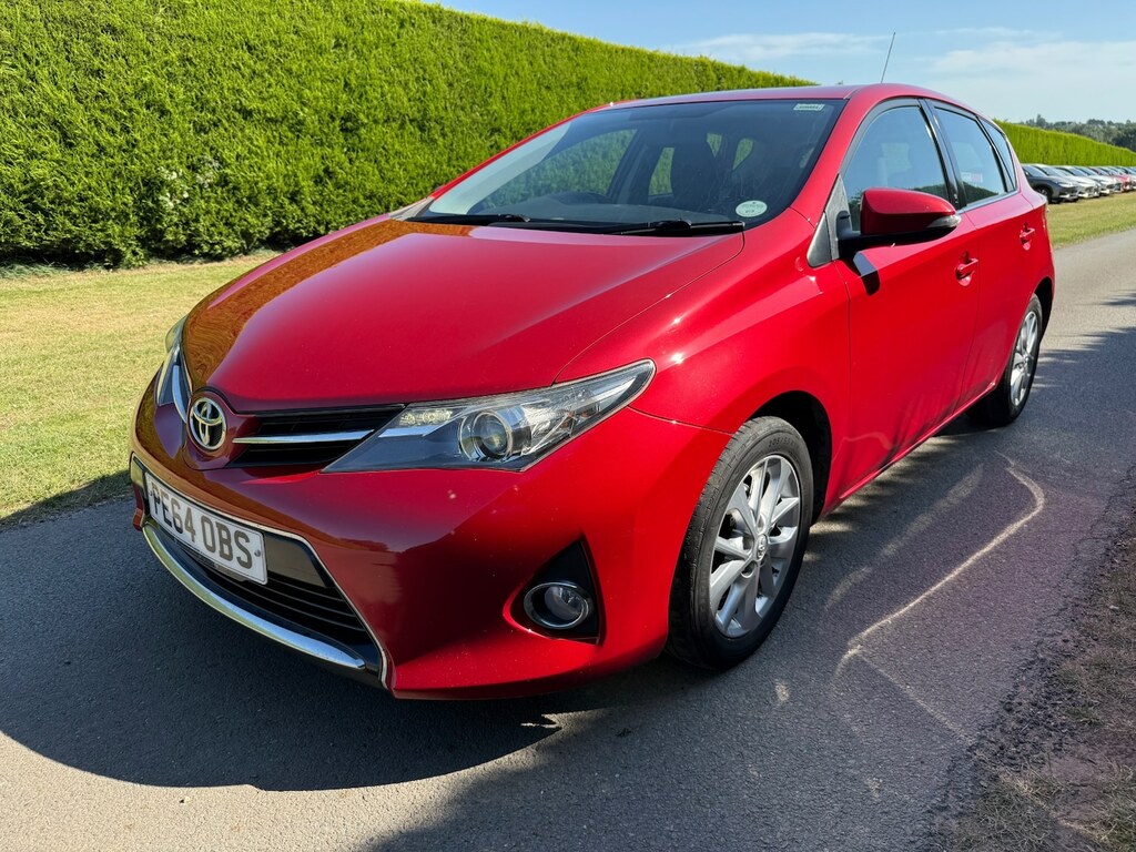 Toyota Auris 1.4 D-4d Icon  #3