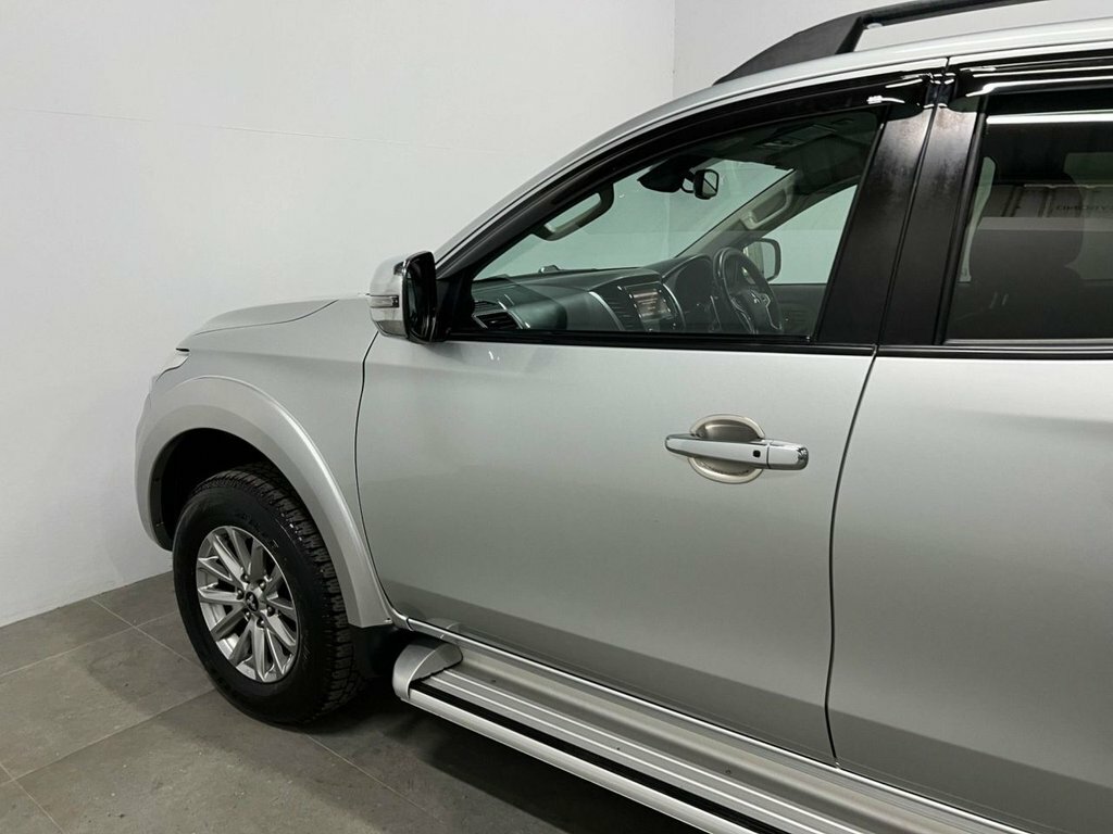 Mitsubishi L200 2.4L Dc Barbarian Black #17