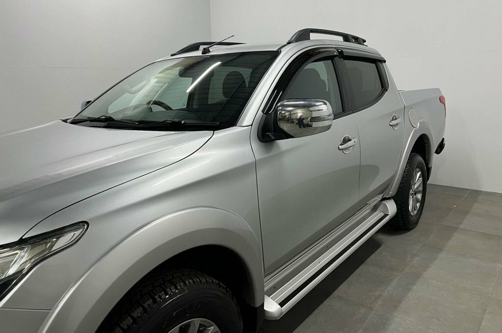 Mitsubishi L200 2.4L Dc Barbarian Black #12