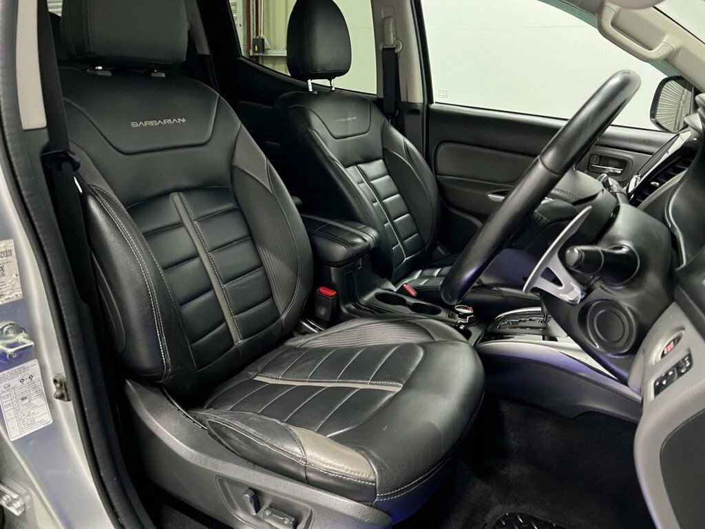 Mitsubishi L200 2.4L Dc Barbarian Black #25