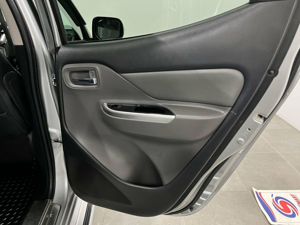 Mitsubishi L200 2.4L Dc Barbarian Black #36