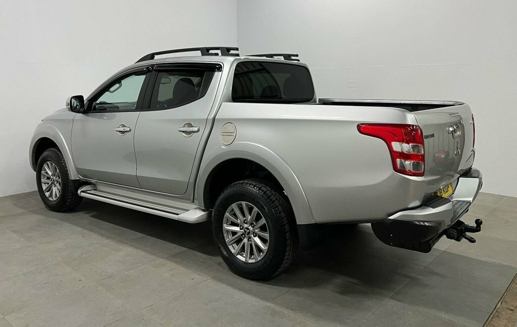 Mitsubishi L200 2.4L Dc Barbarian Black #15