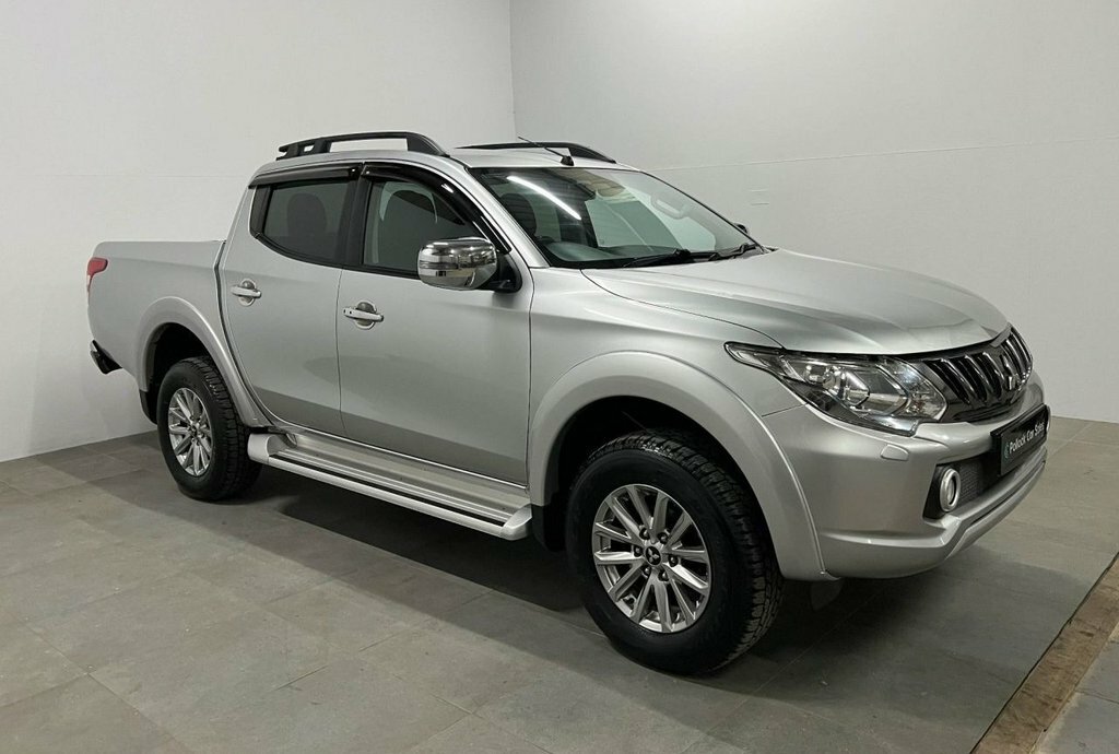 Mitsubishi L200 2.4L Dc Barbarian Black #7