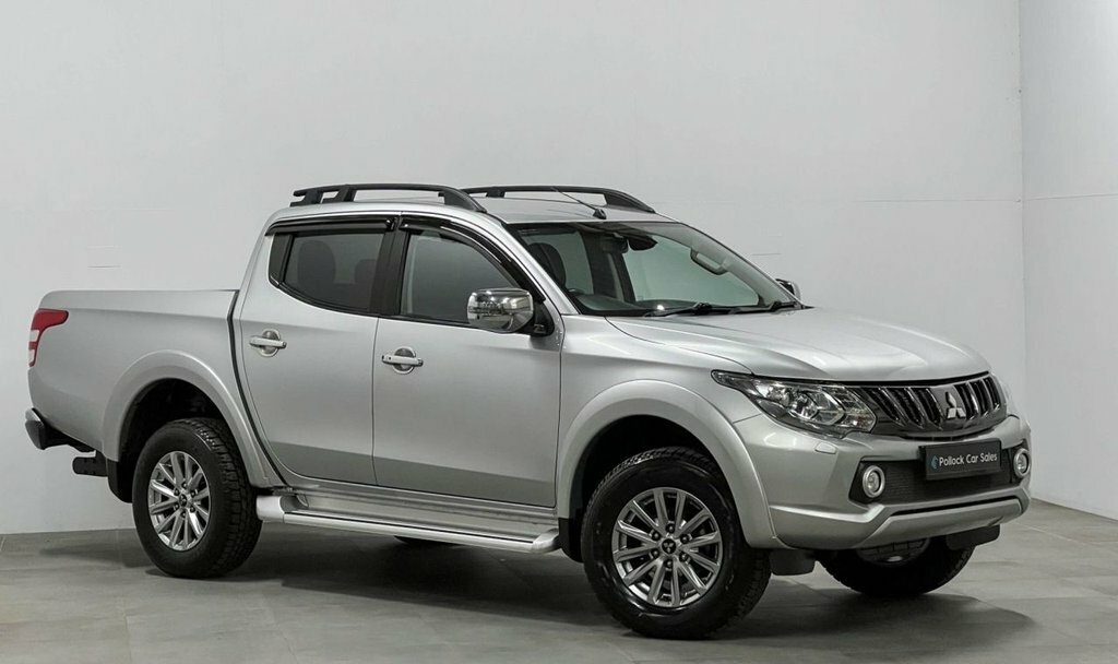 Mitsubishi L200 2.4L Dc Barbarian Silver