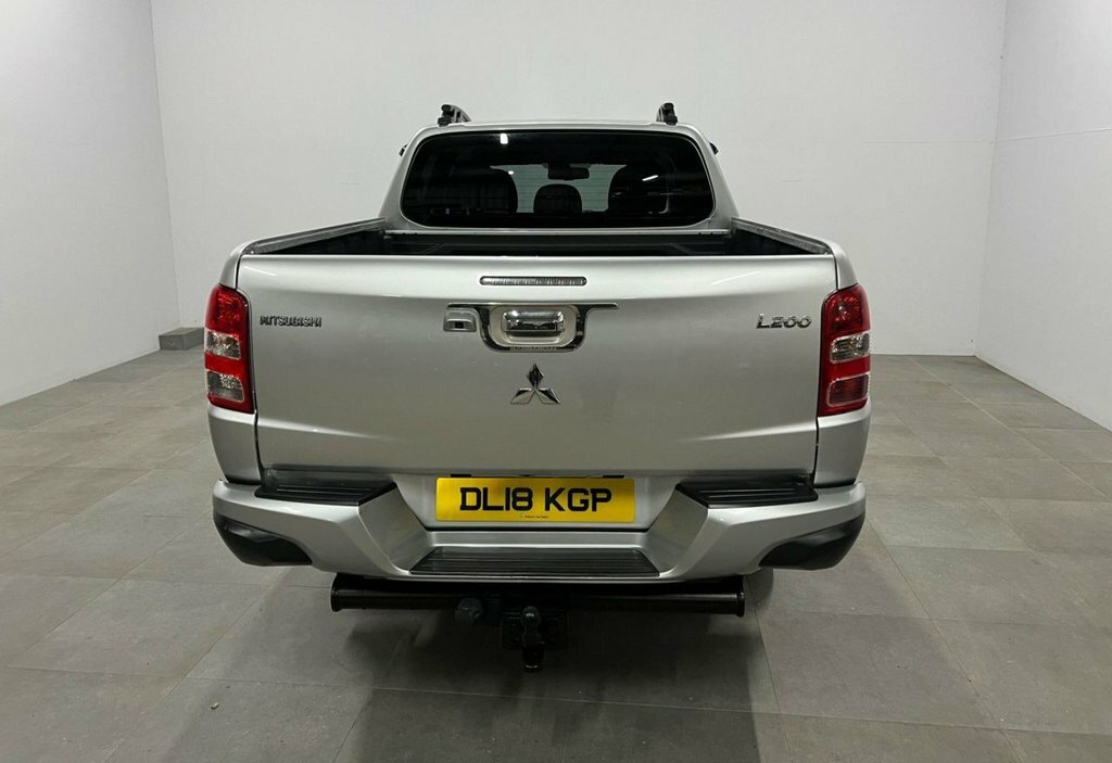 Mitsubishi L200 2.4L Dc Barbarian Silver #5