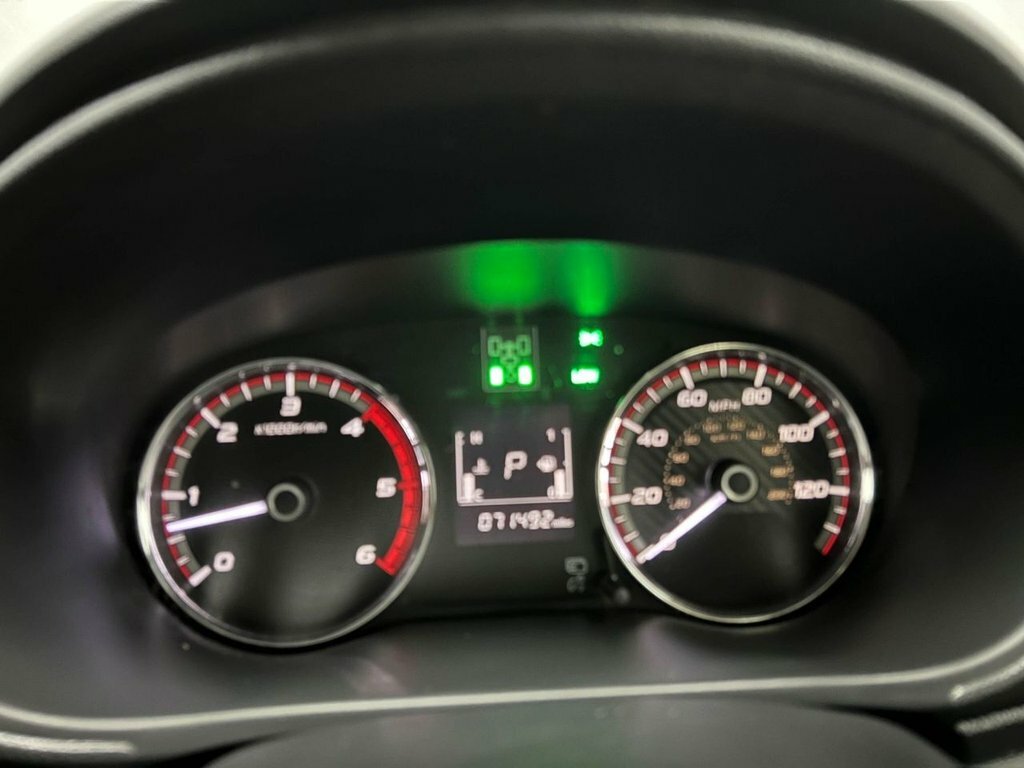 Mitsubishi L200 2.4L Dc Barbarian Black #40