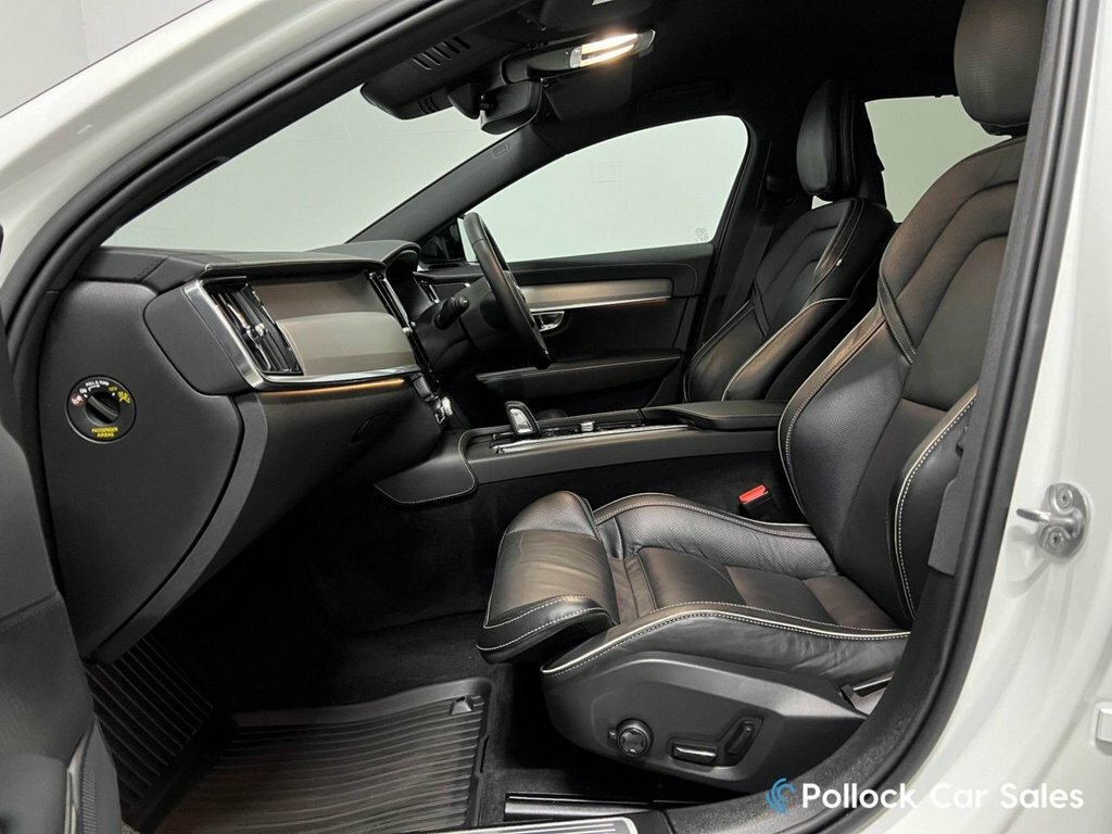 Volvo V90 Plus, B4 Mild Hybrid, Dark Blue #31