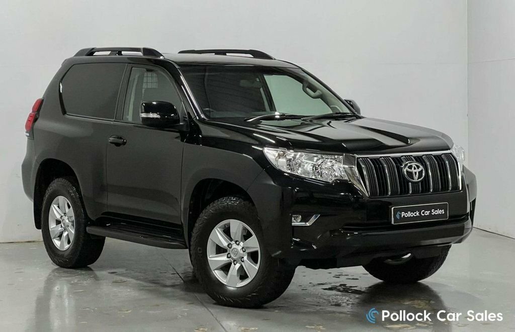 Toyota Land Cruiser 2.8L Active Black