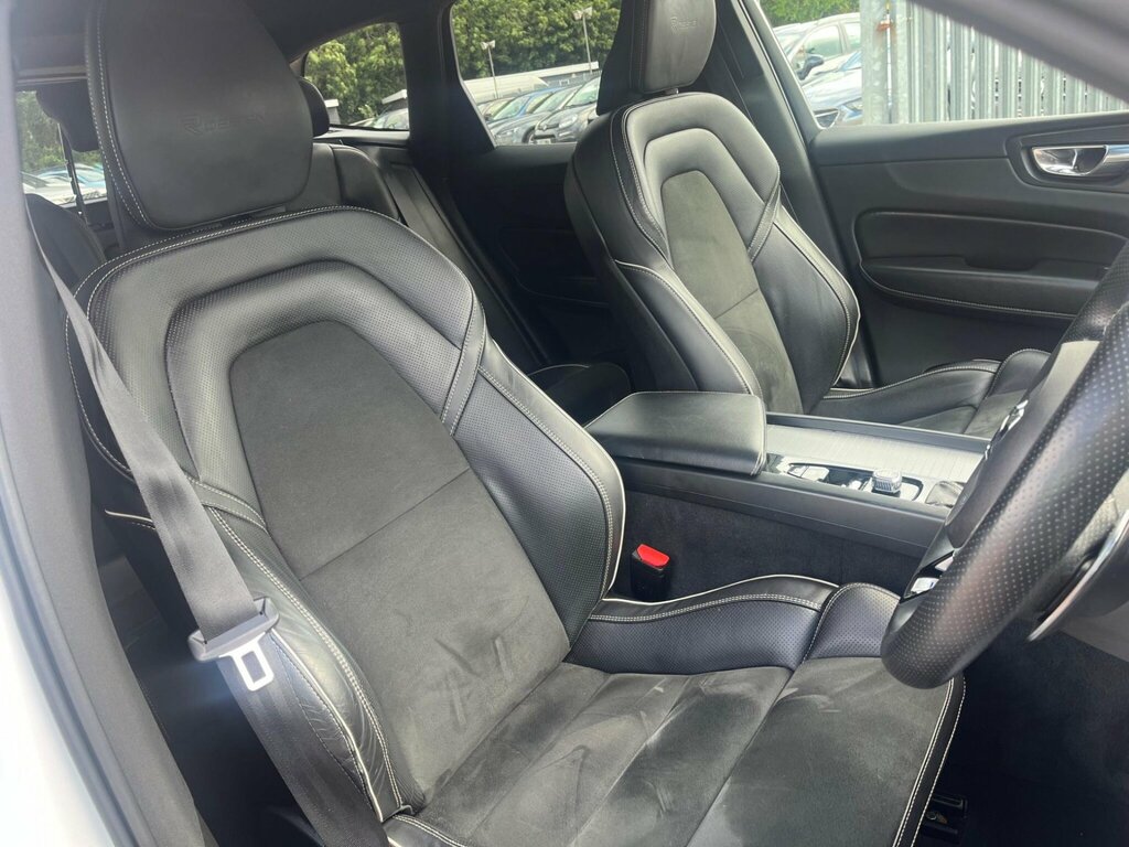Volvo XC60 2.0 D5 Powerpulse R-design Pro Awd Euro 6 S White #4