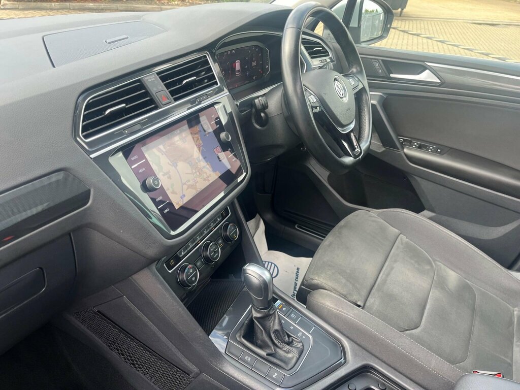 Volkswagen Tiguan R-line Tech Silver #26