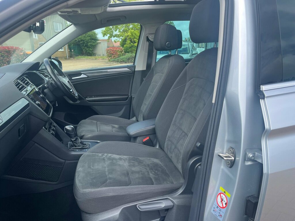 Volkswagen Tiguan R-line Tech Silver #42