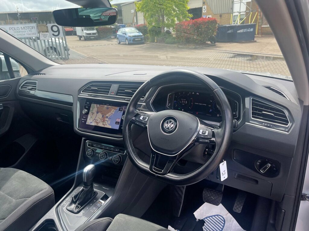 Volkswagen Tiguan R-line Tech Silver #25