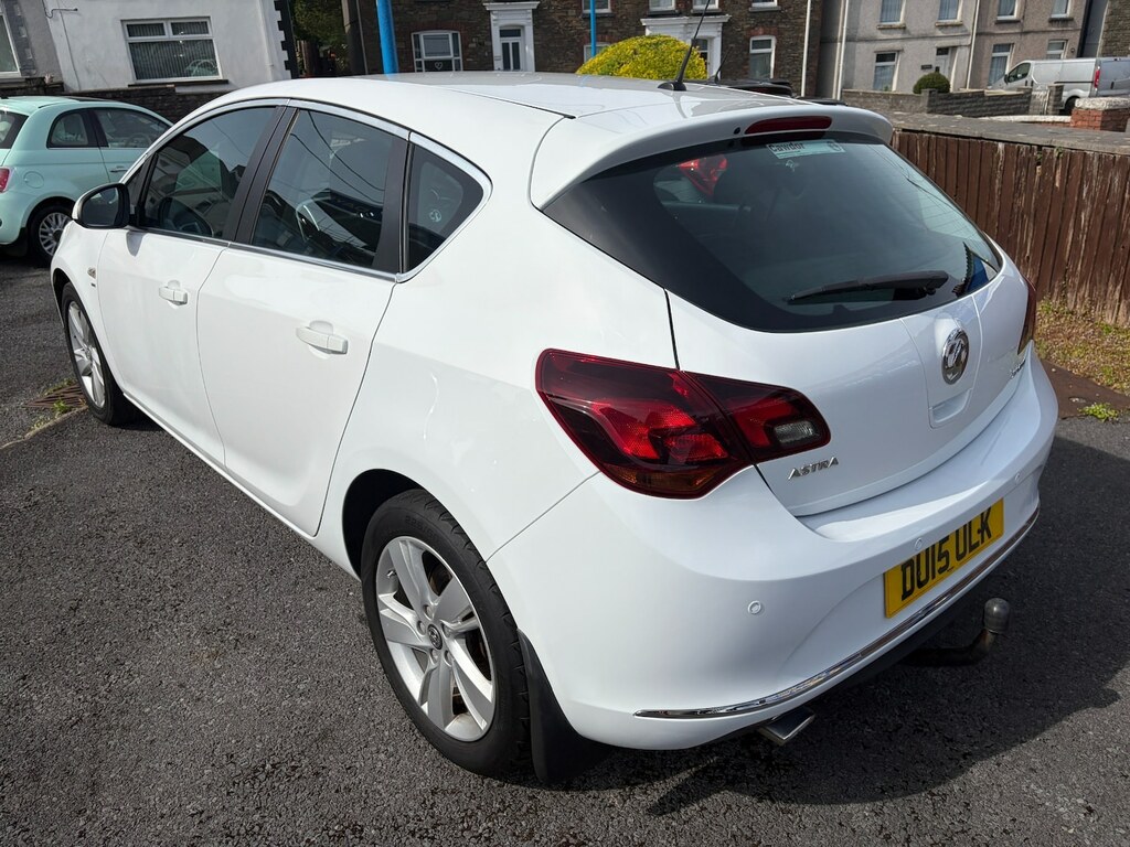 Vauxhall Astra 2.0 Cdti 16V Ecoflex Sri 165 White #4