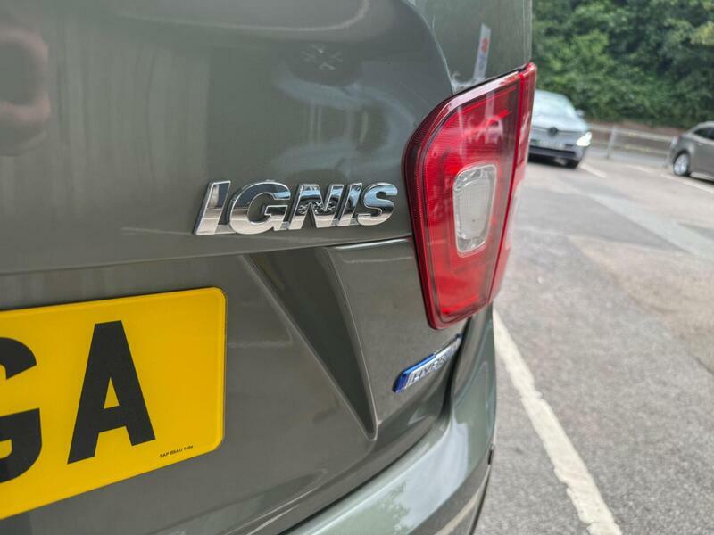 Suzuki Ignis Dualjet Mhev Sz5 Hatchback Red #30