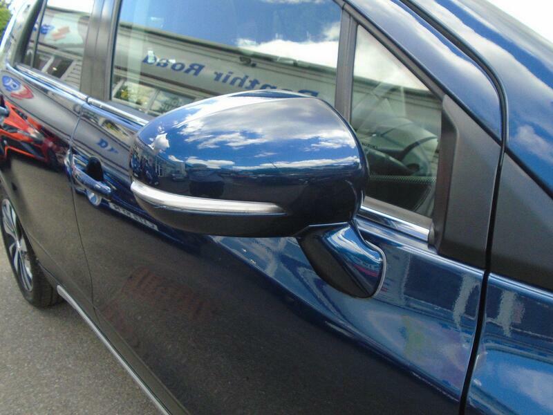 Suzuki SX4 S Cross Hatchback Blue #18