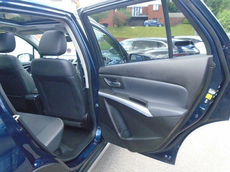 Suzuki SX4 S Cross Hatchback Blue #24