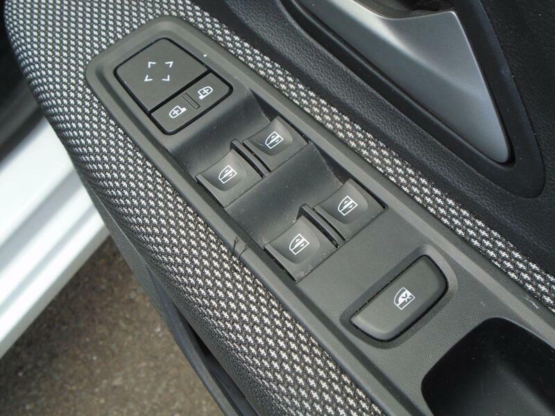 Dacia Sandero 1.0 Tce Expression Black #40