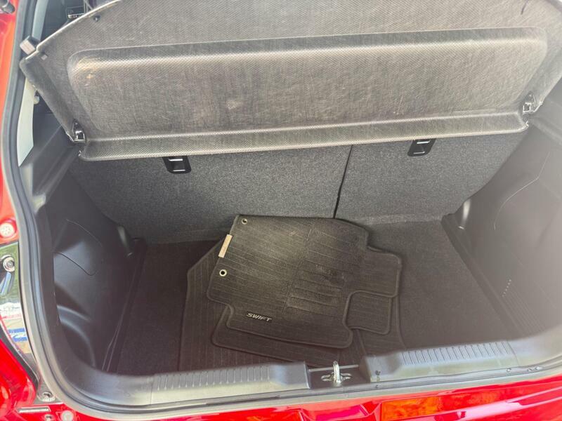 Suzuki Swift Mhev Motion Black #28