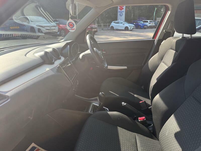 Suzuki Swift Mhev Motion Black #13