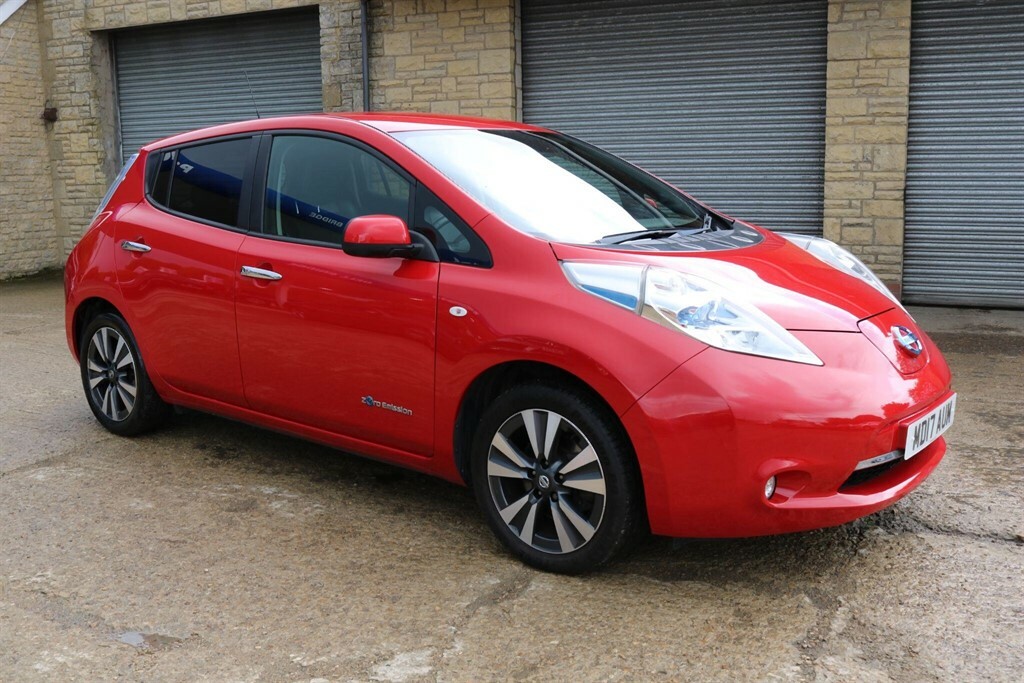 Nissan Leaf 30Kwh Tekna Red #2