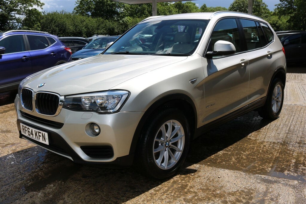 BMW X3 Estate White #15