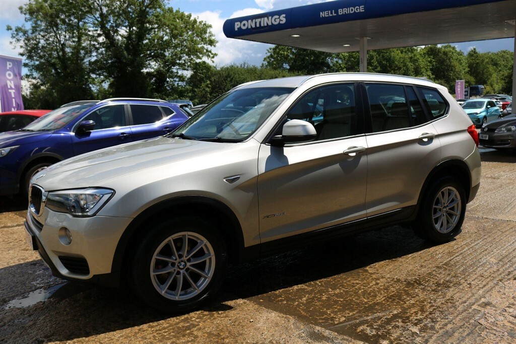 BMW X3 Estate White #14