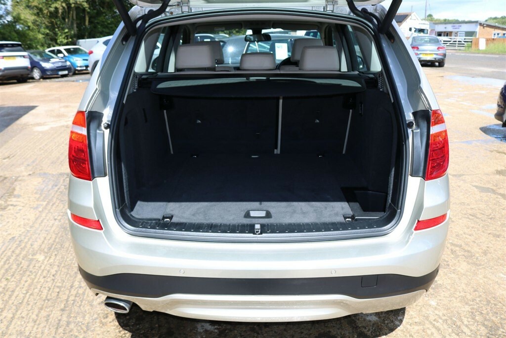 BMW X3 Estate White #23