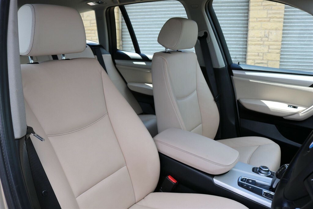 BMW X3 Estate White #18