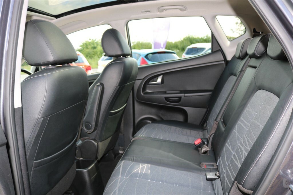 Kia Venga Venga 4 Crdi Isg Blue #21