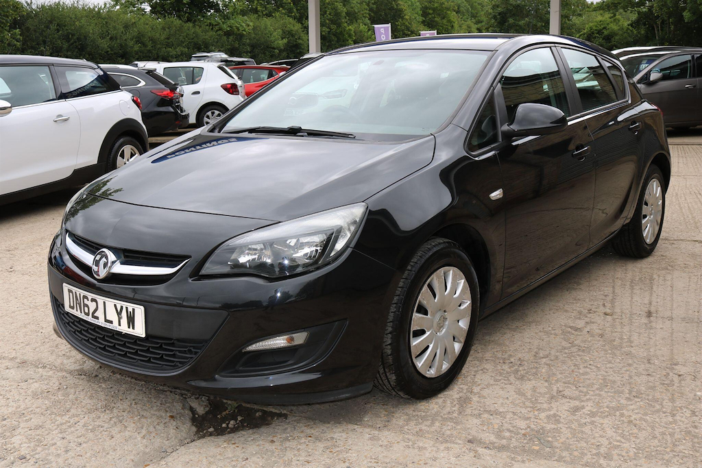 Vauxhall Astra 2.0L 2.0 Cdti Sri Euro 5 Black #14