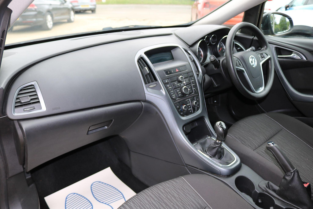 Vauxhall Astra 2.0L 2.0 Cdti Sri Euro 5 Black #19