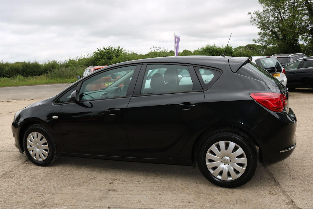 Vauxhall Astra 2.0L 2.0 Cdti Sri Euro 5 Black #10