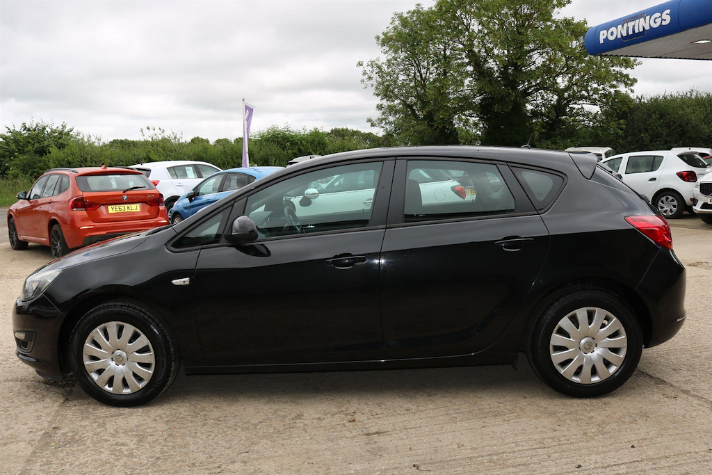 Vauxhall Astra 2.0L 2.0 Cdti Sri Euro 5 Black #11